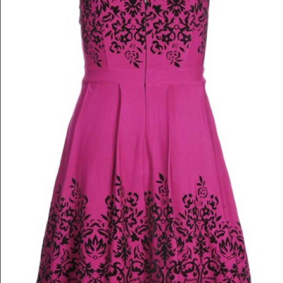 BNWOT CITY CHIC Border Flock Fit & Flare Dress - Picture 7 of 13